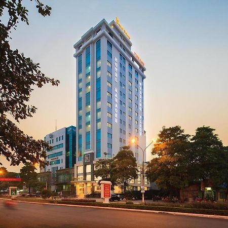 Royal Palace Hotel Tuyen Quang Exterior photo