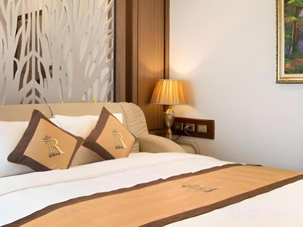 Royal Palace Hotel Tuyen Quang Exterior photo