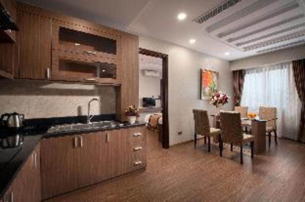Royal Palace Hotel Tuyen Quang Exterior photo