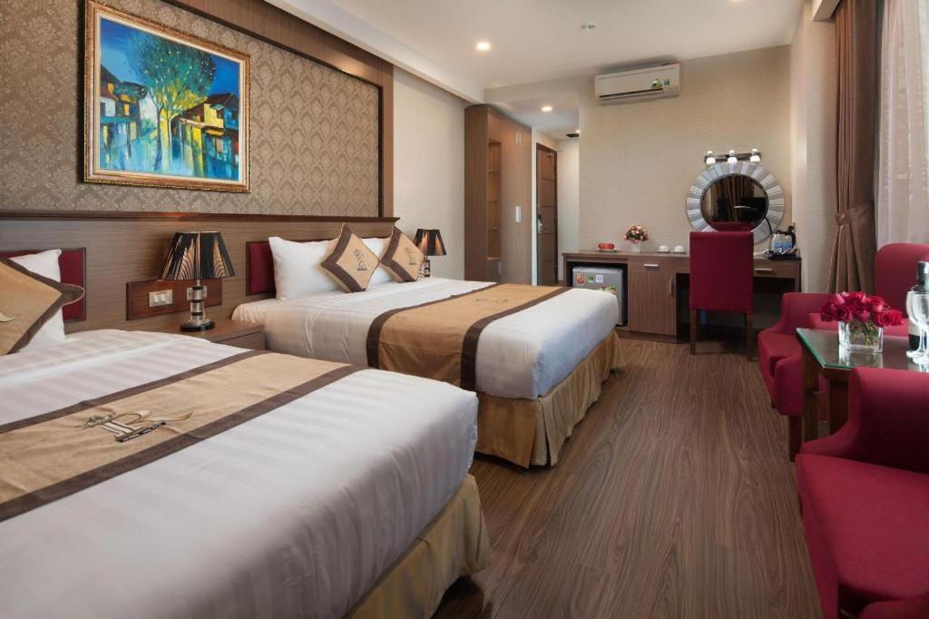 Royal Palace Hotel Tuyen Quang Exterior photo